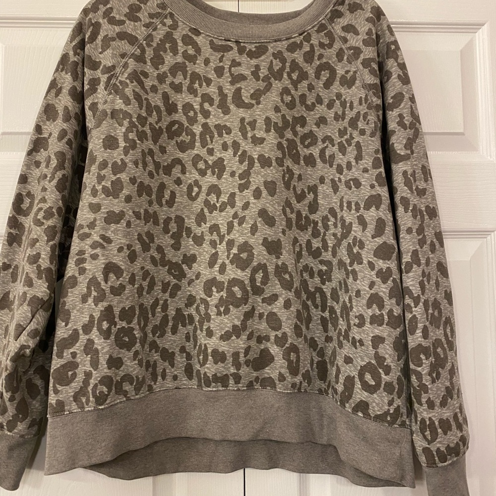 Old Navy Gray Leopard Crewneck Sweatshirt